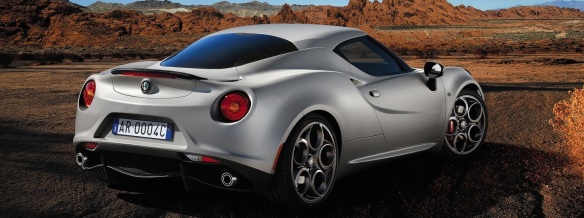 Alfa_Romeo-4C_2014_rear